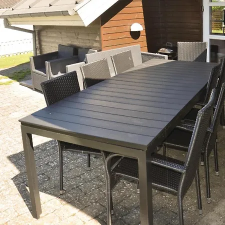 Four-bedroom Holiday In Otterup