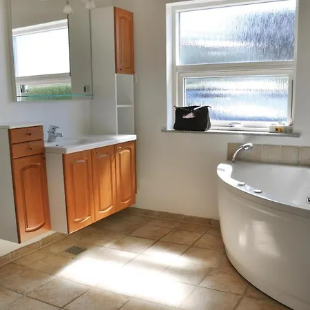Four-bedroom Holiday In Hébergement de vacances *